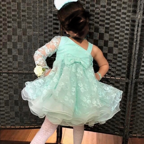 Pageant Dress - Picture 4 of 4